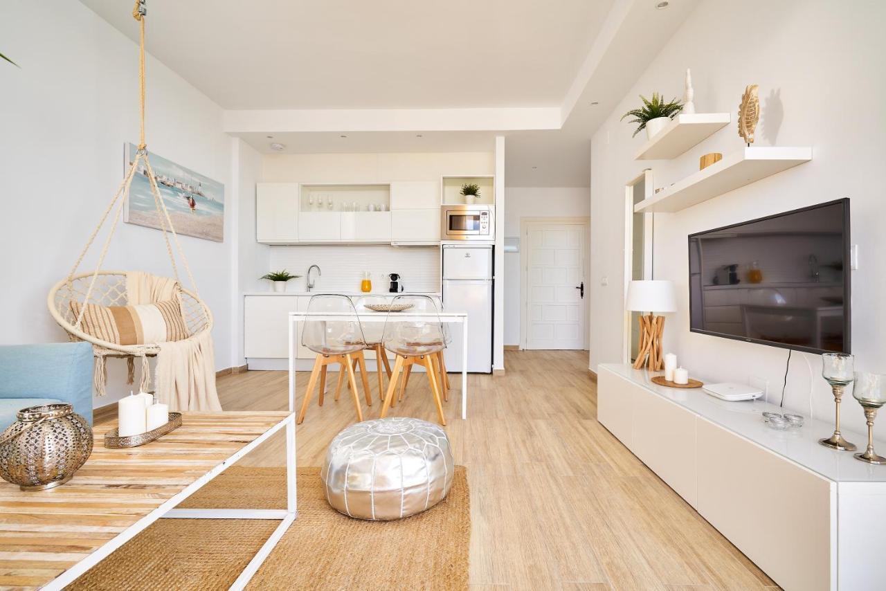Sunset Beach Charming Apartment With Jacuzzi Τορρεμολίνος Εξωτερικό φωτογραφία