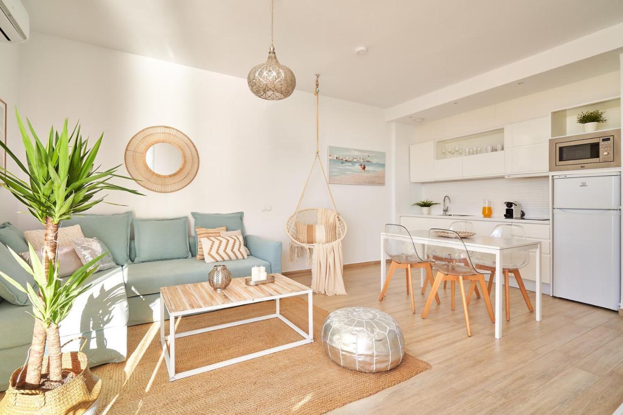 Sunset Beach Charming Apartment With Jacuzzi Τορρεμολίνος Εξωτερικό φωτογραφία