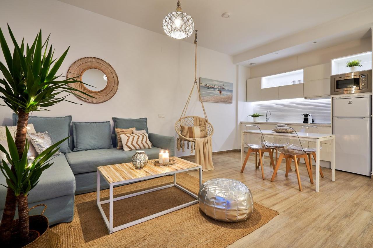 Sunset Beach Charming Apartment With Jacuzzi Τορρεμολίνος Εξωτερικό φωτογραφία