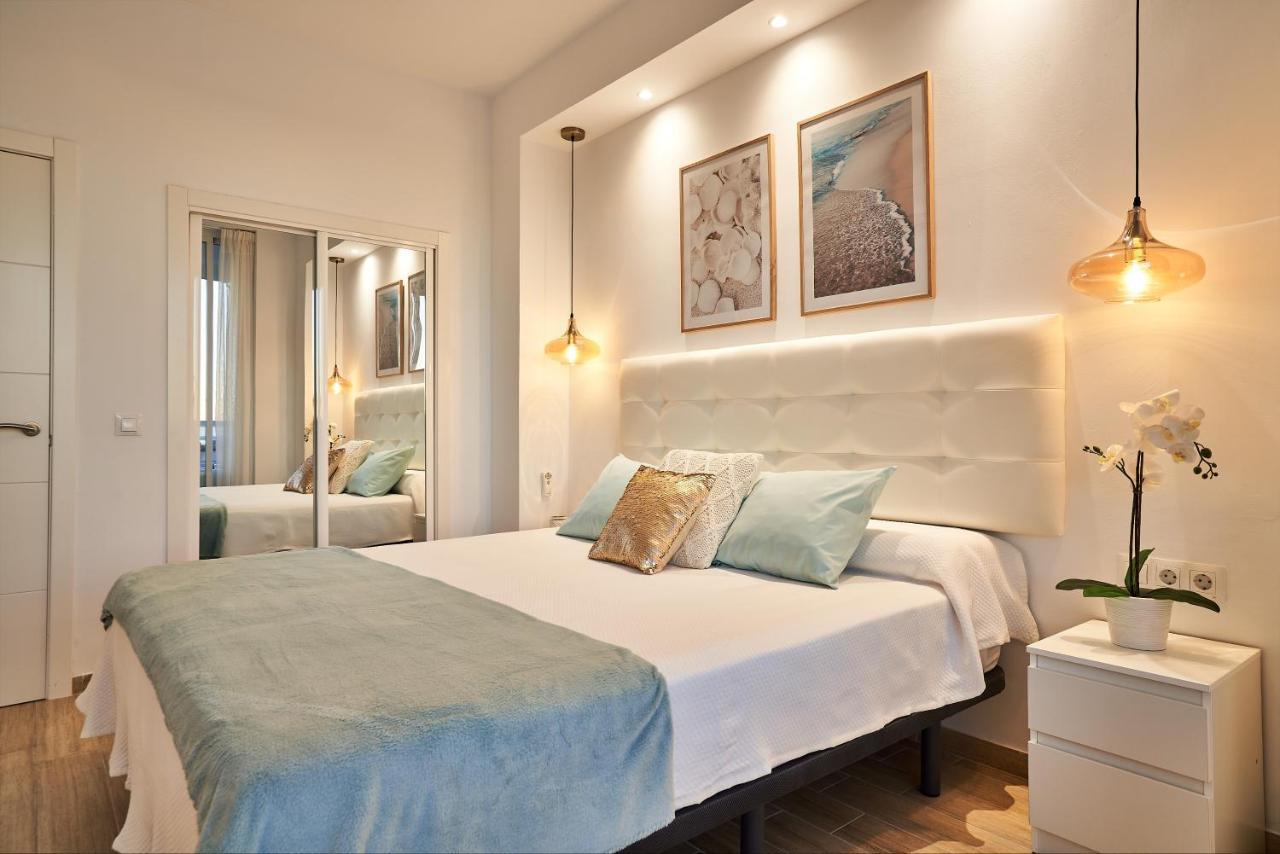 Sunset Beach Charming Apartment With Jacuzzi Τορρεμολίνος Εξωτερικό φωτογραφία