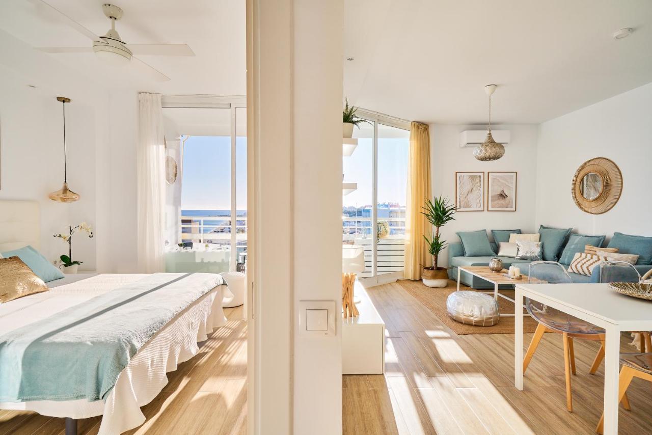 Sunset Beach Charming Apartment With Jacuzzi Τορρεμολίνος Εξωτερικό φωτογραφία