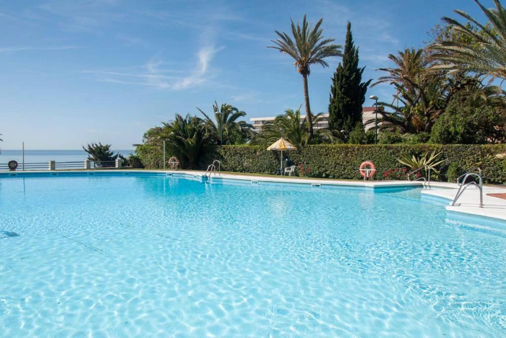 Sunset Beach Charming Apartment With Jacuzzi Τορρεμολίνος Εξωτερικό φωτογραφία